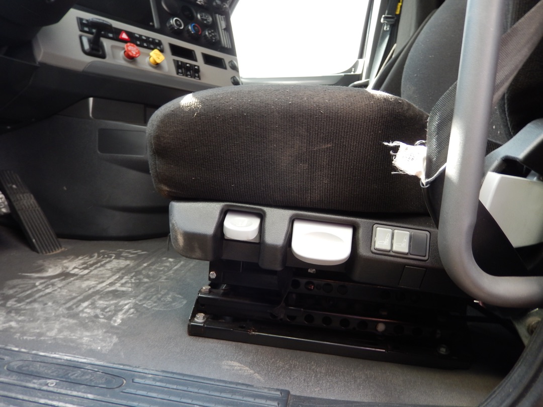 2019 FREIGHTLINER CASCADIA - Image 16